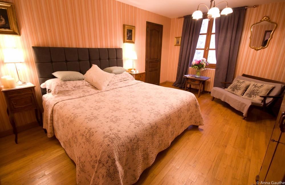 Le Cheval Blanc Bed & Breakfast Saint-Antonin Exterior photo